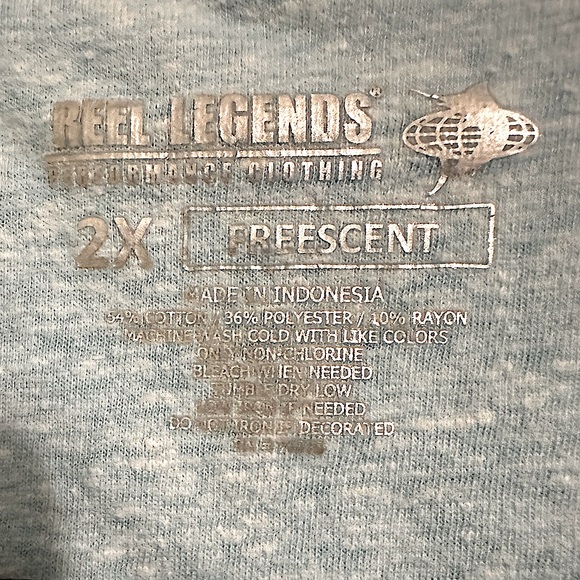 EUC Seahorse T-Shirt | 2X - Picture 4 of 4